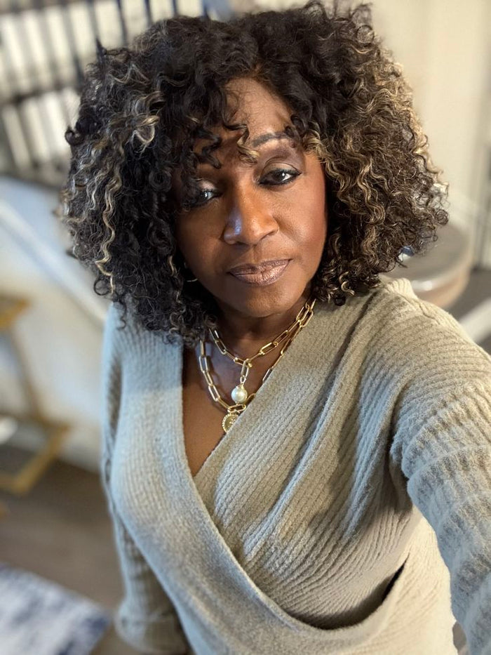 Nadia O. 34